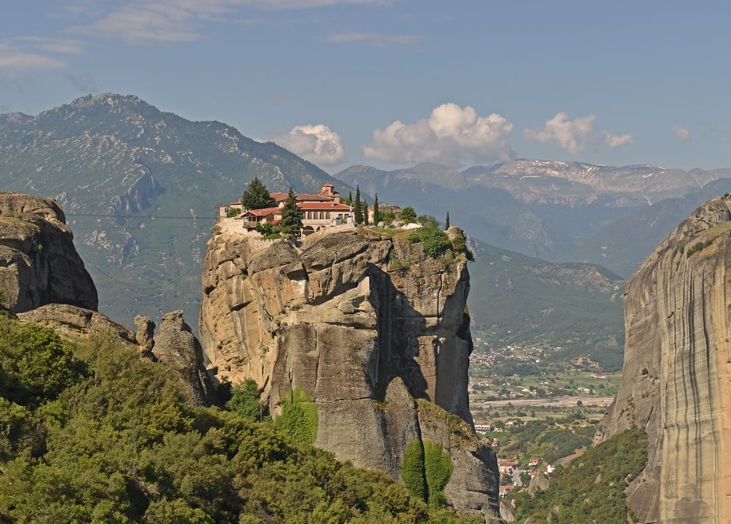 Tu viện trên đảo Meteora